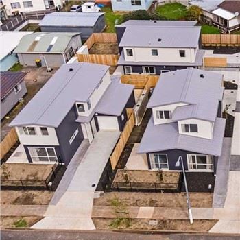 Isoleret stålkonstruktion skole